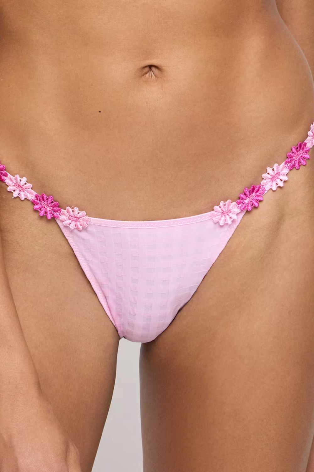 Avero String Thong in Lily Rose