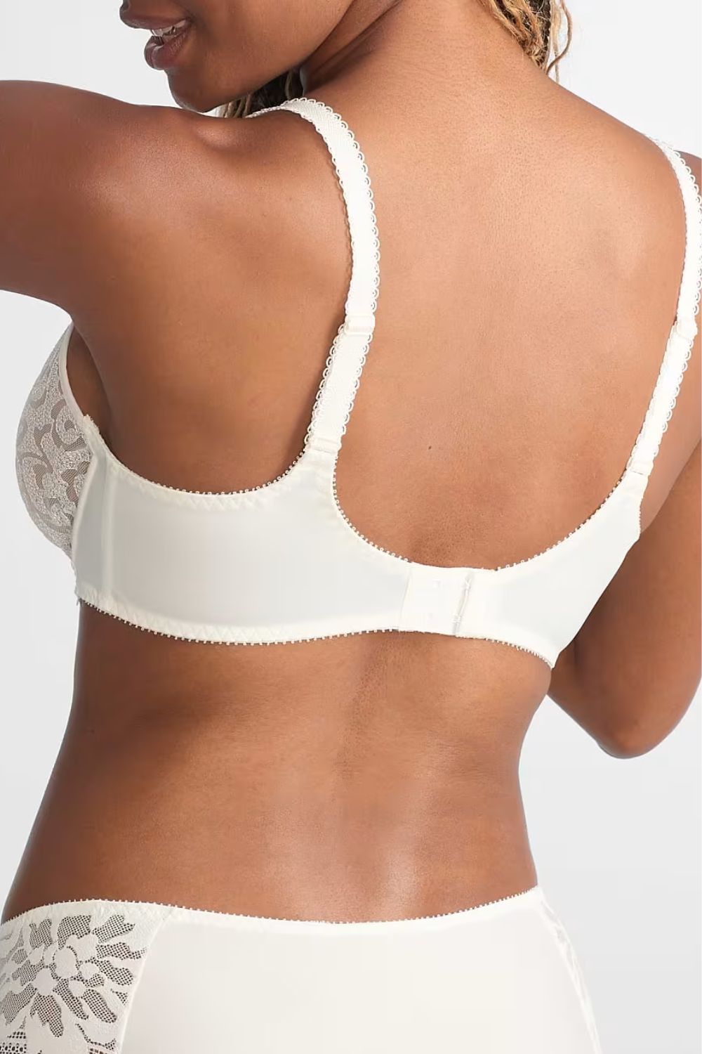Leia Seamless Full Cup Bra in White