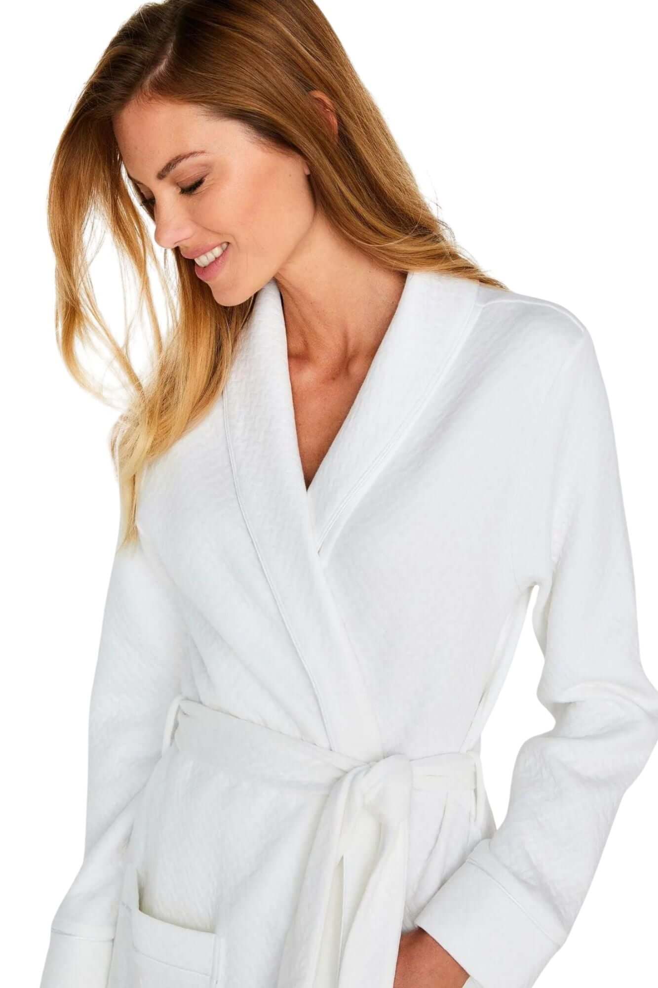 Kelly Long Sleeve Jacquard Long Robe in White