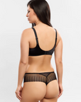 Amour Underwired Seamless Bra in Black