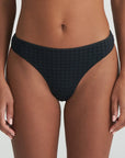 Avero Thong in Black