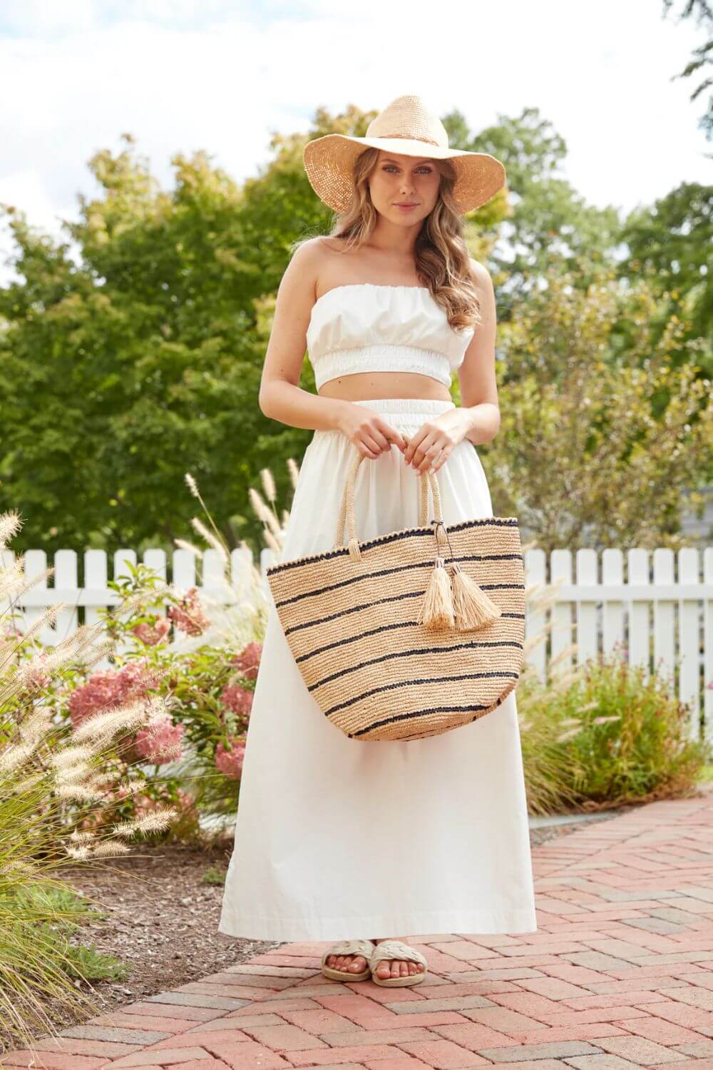 Mar Y Sol Costa Tote in Navy